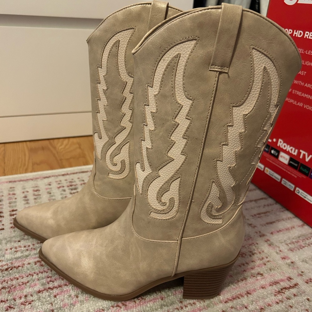 Cowgirl Boots by Billini